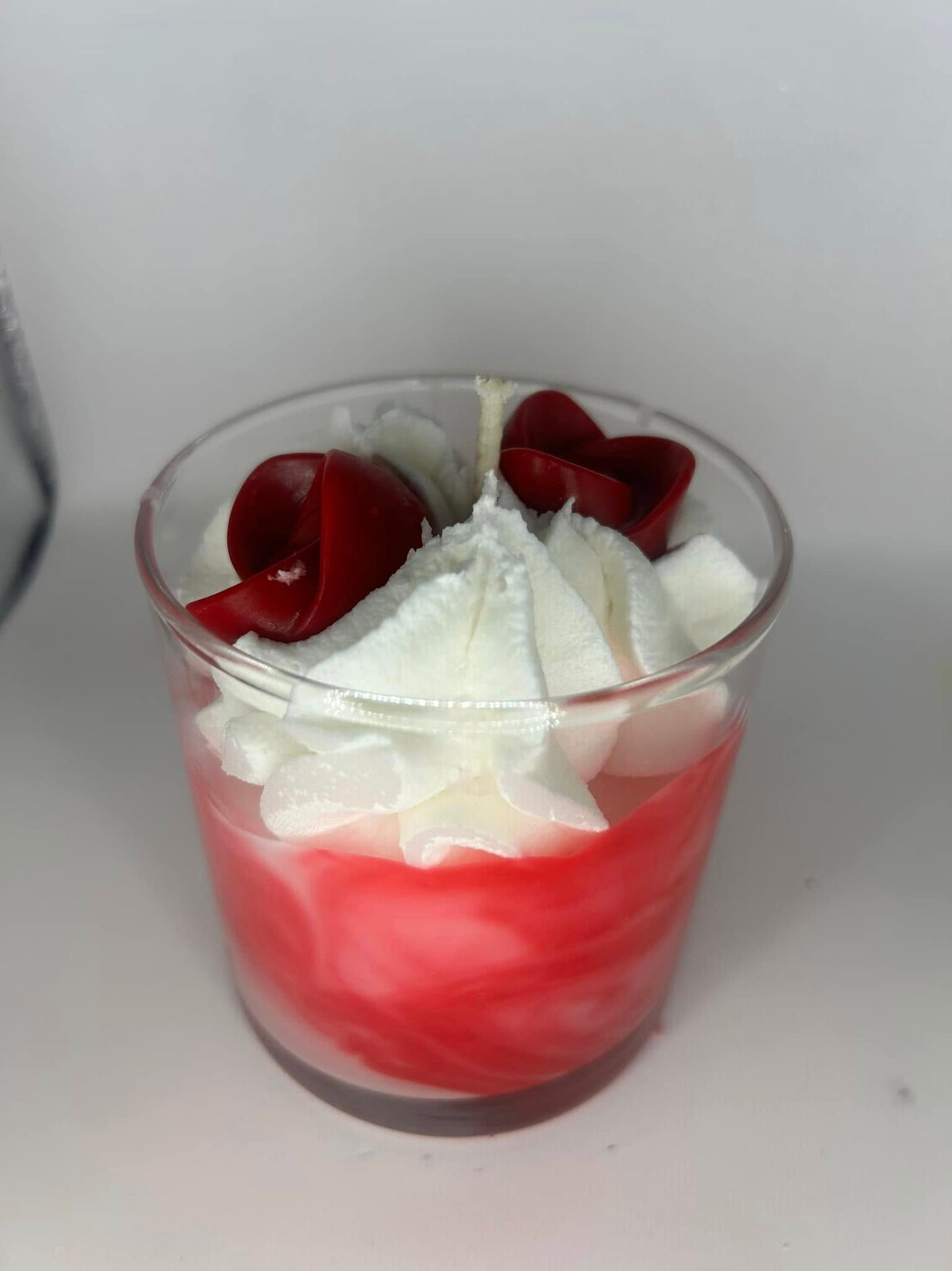 12 oz Fresh Cut Roses Decorated Candle