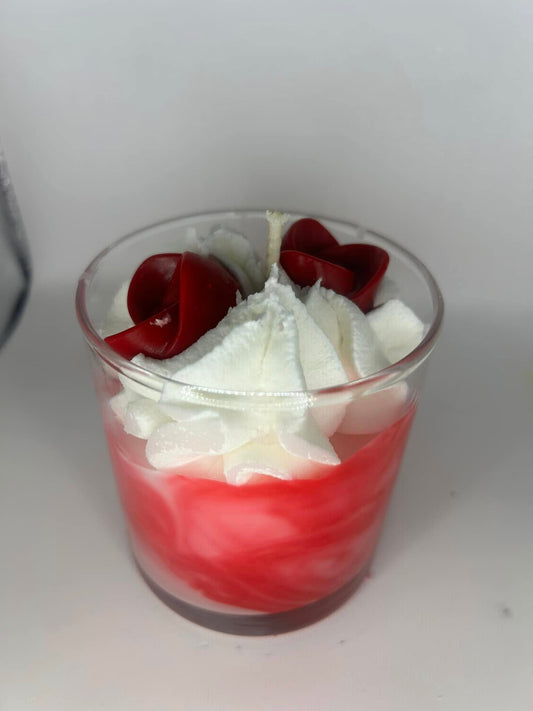 12 oz Fresh Cut Roses Decorated Candle