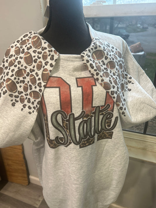 XL OH State leopard sleeve crewneck